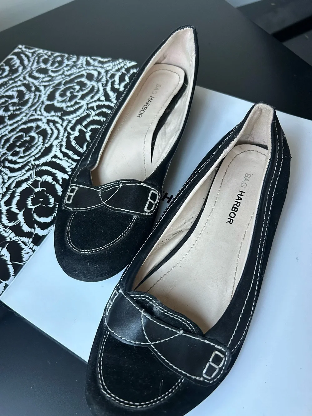 Sag Harbor Black Women's Suede Loafers 6